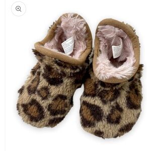 BNWT Dearfoams Unisex-Child Charlotte Slipper Size 9-10